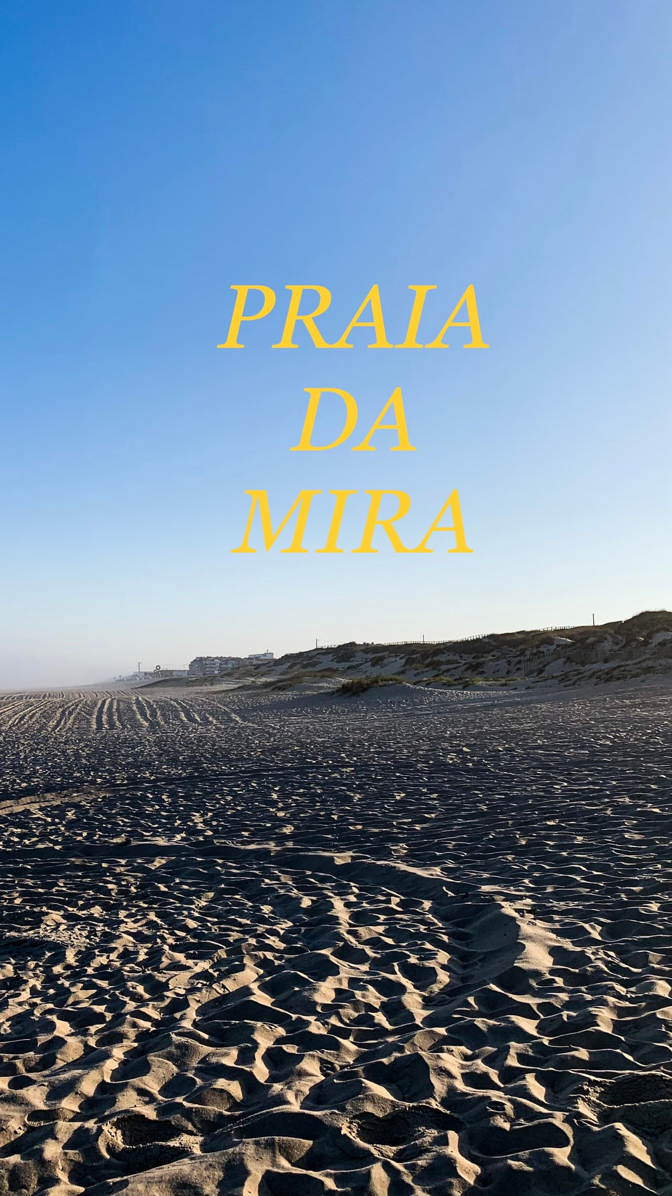empty beach in praia da mira